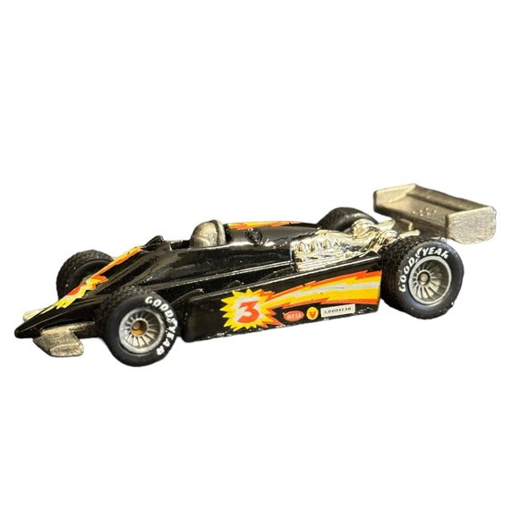Hot Wheels Collectibles Formula 1 Collectibles Series - Picture 10 of 15
